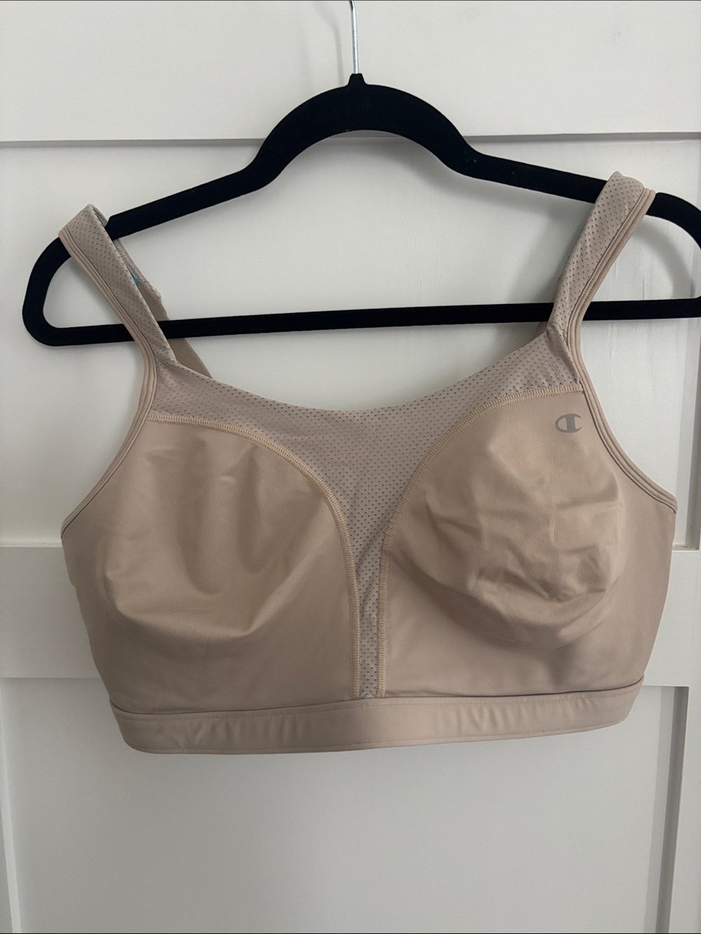 Size 40DD Champion High-Support Sports Bra